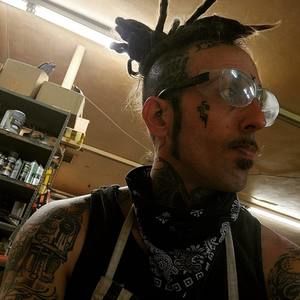 Meet your Posher, Christopher